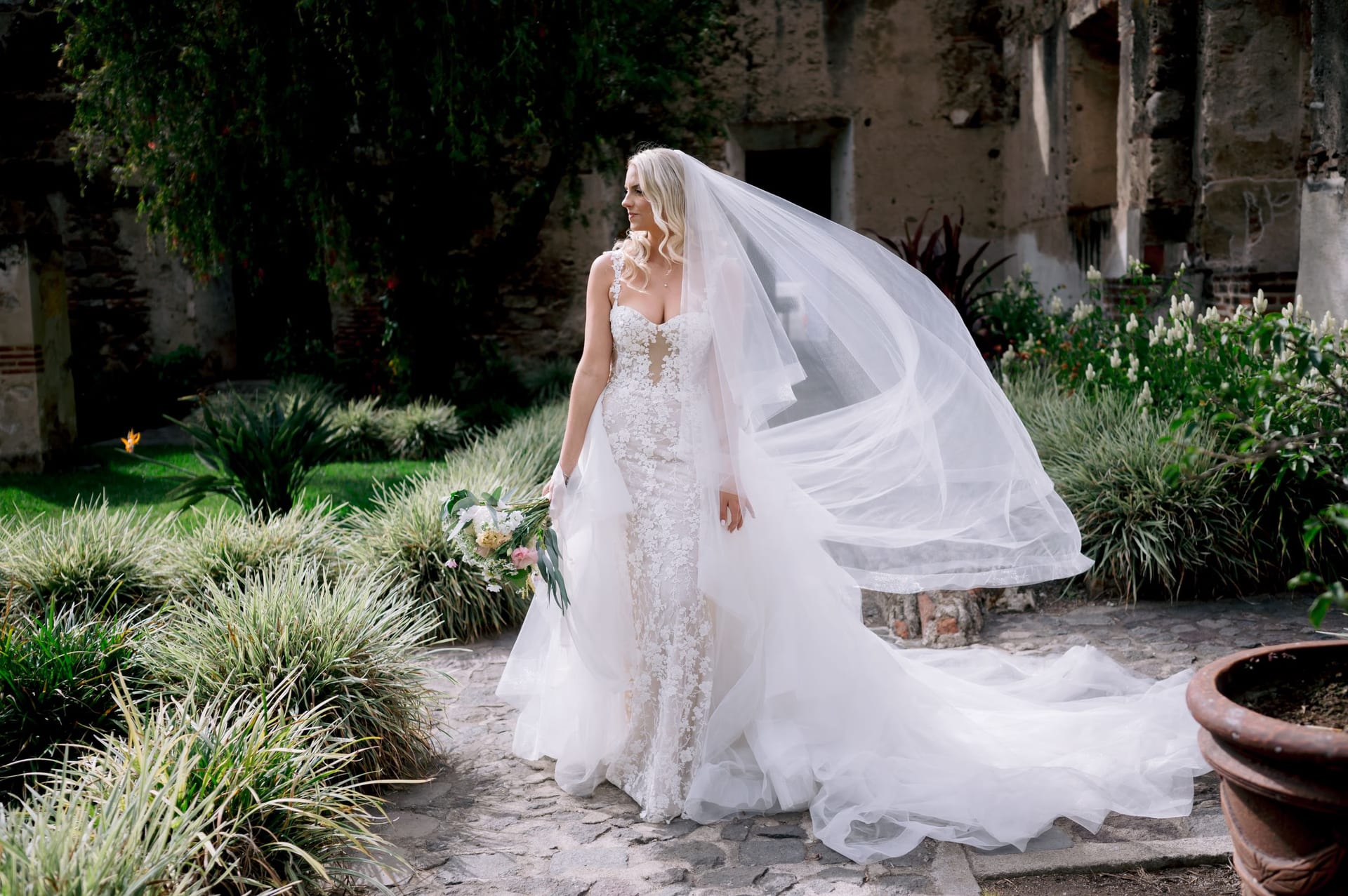 Editorial wedding photograph from Jorge Weddings portfolio.